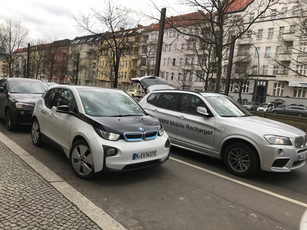 BMW i3 - Ladekabel, Ladestecker und mobile Ladestationen für den BMW i3.